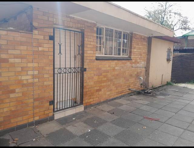 3 BEDROOM HOUSE FOR SALE IN THE HILL